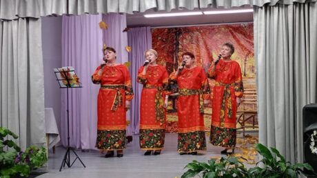 Напоила осень допьяна!