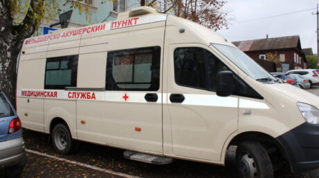 Мобильный ФАП помогает старицким медикам в вакцинации от гриппа