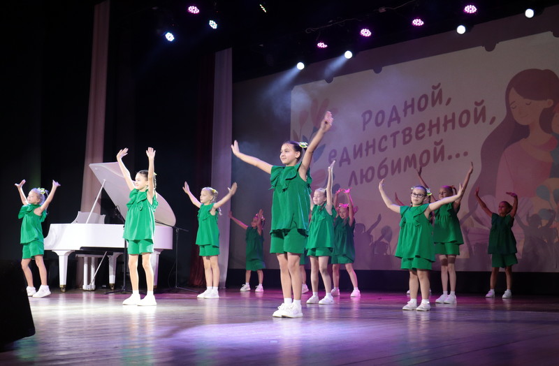 День матери 25