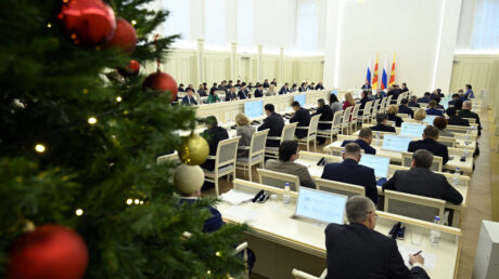 На заседании Правительства региона под председательством временно исполняющего обязанности Губернатора Виталия Королева утверждена Адресная инвестиционная программа Тверской области на 2026-2028 годы