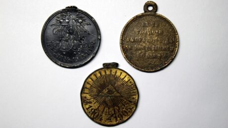 Музей Старицкой средней школы пополнился историческими медалями