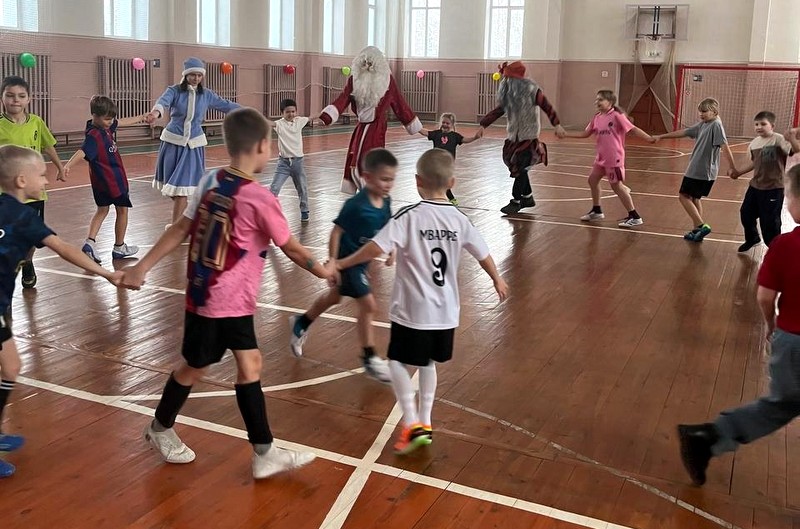 Юные спортсмены вышли на «Новогодние старты»