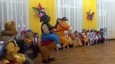 Детский сад закружила новогодняя карусель