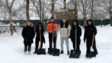 Снежный десант вышел на улицы Старицы