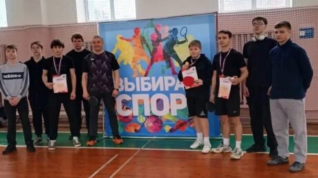 Студенты и школьники вышли на Спартакиаду по настольному теннису