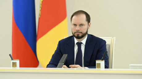 Виталий Королев в преддверии весенних каникул поручил организовать досуг школьников и провести дополнительные мероприятия для предупреждения происшествий с детьми