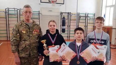 В Старице прошли соревнования по пулевой стрельбе из пневматической винтовки