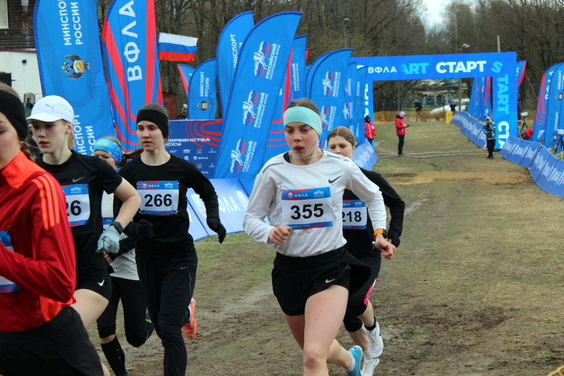 В кроссе - только девушки!