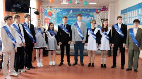 По решению Виталия Королева выпускникам Тверской области за каждый ЕГЭ, сданный на 100 баллов, выплатят по 100 тысяч рублей