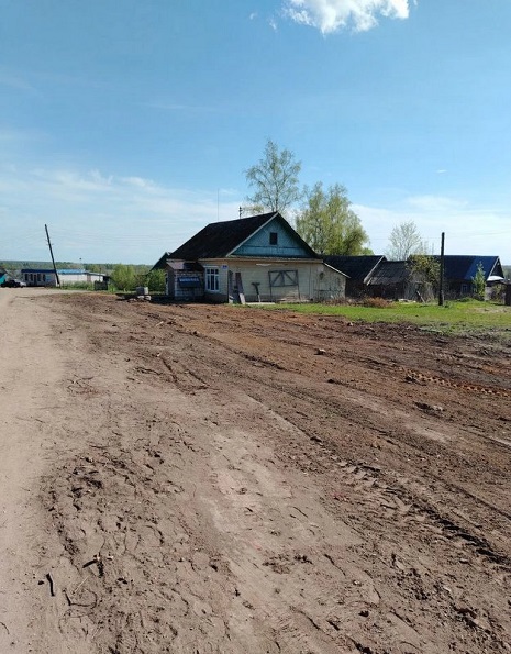 В Луковникове избавились от «аварийных» деревьев