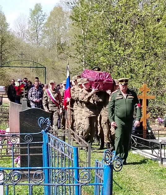 В Бабине предали земле павшего участника СВО Алексея Усова