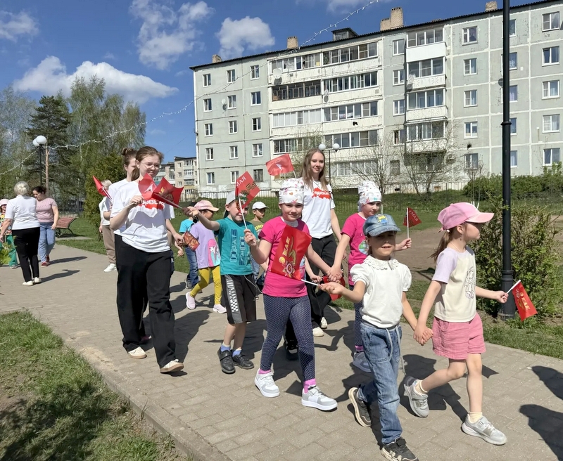 Дошколята вышли на парад