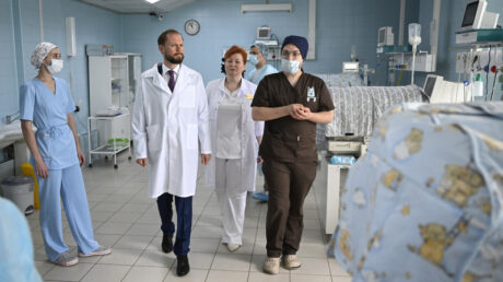 Дополнительная поддержка медиков, особый контроль за модернизацией больниц, внимание к каждому обращению пациентов