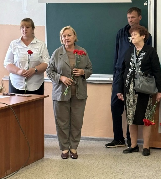 На станции Старица открыли мемориальную доску в честь Сергея Прохорова