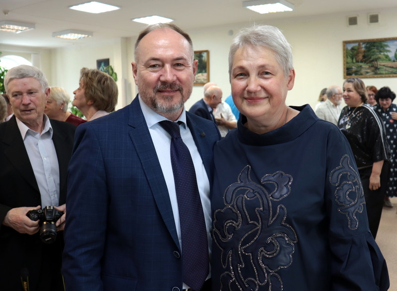 В рабочий полдень