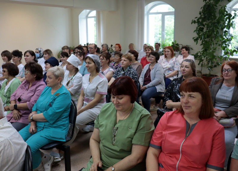 В рабочий полдень