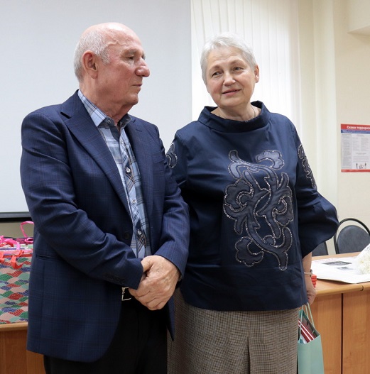 В рабочий полдень