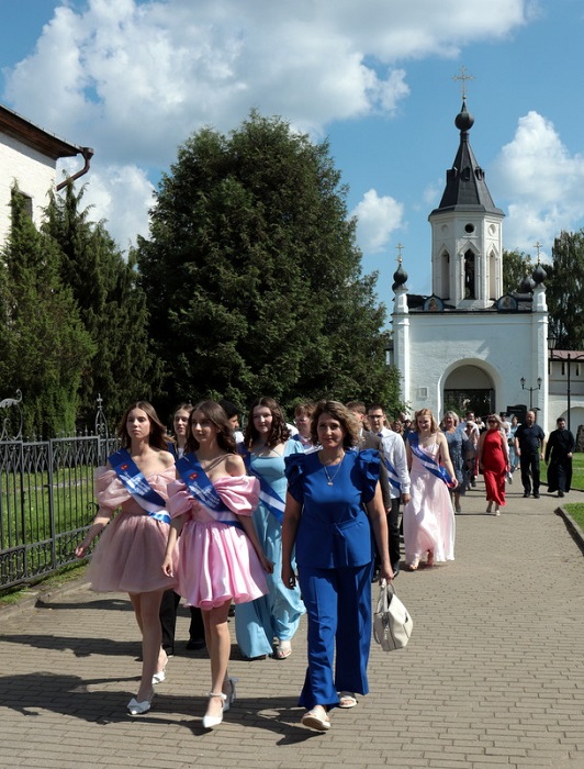 Иов выпускной