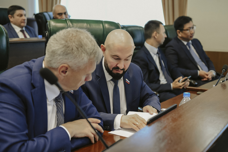 Комментарии депутаты