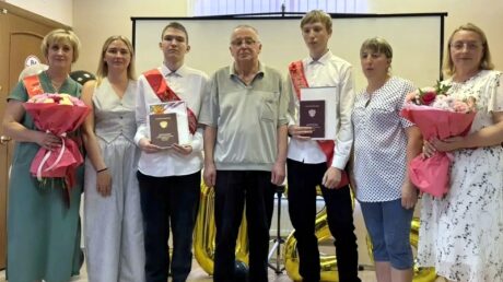 В добрый путь, выпускники!