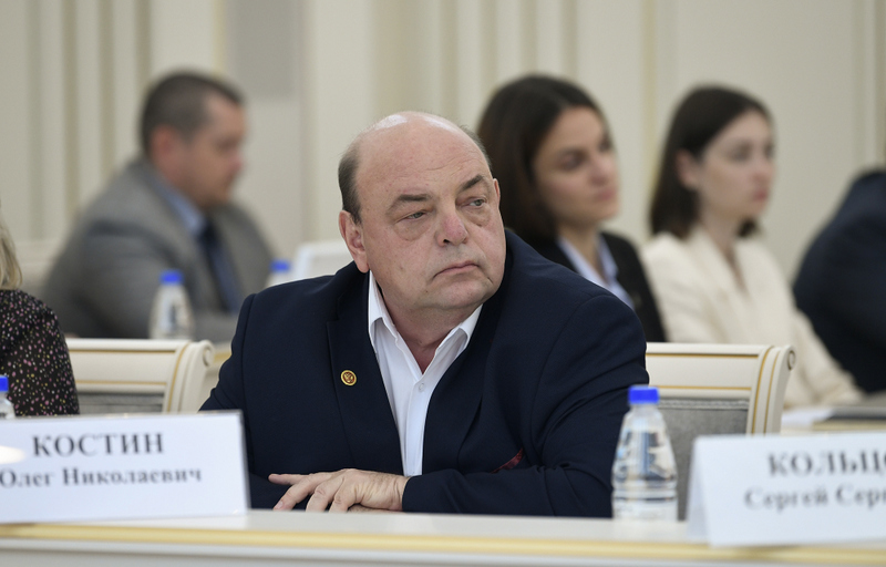 Виталий Королев на заседании Правительства региона представил нового руководителя Министерства здравоохранения Тверской области и поставил задачи по развитию медицины Верхневолжья