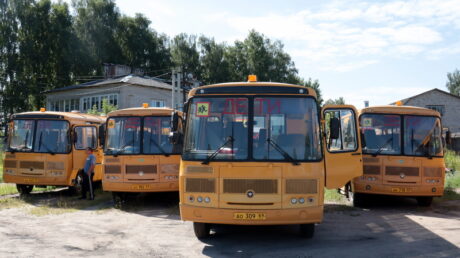 Школьные автобусы прошли проверку к новому 2026-2027 учебному году