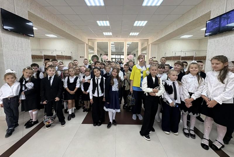 Буратино идет в школу