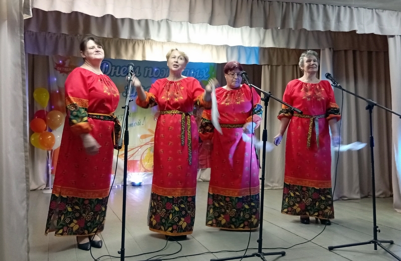 Поëт душа, танцует осень