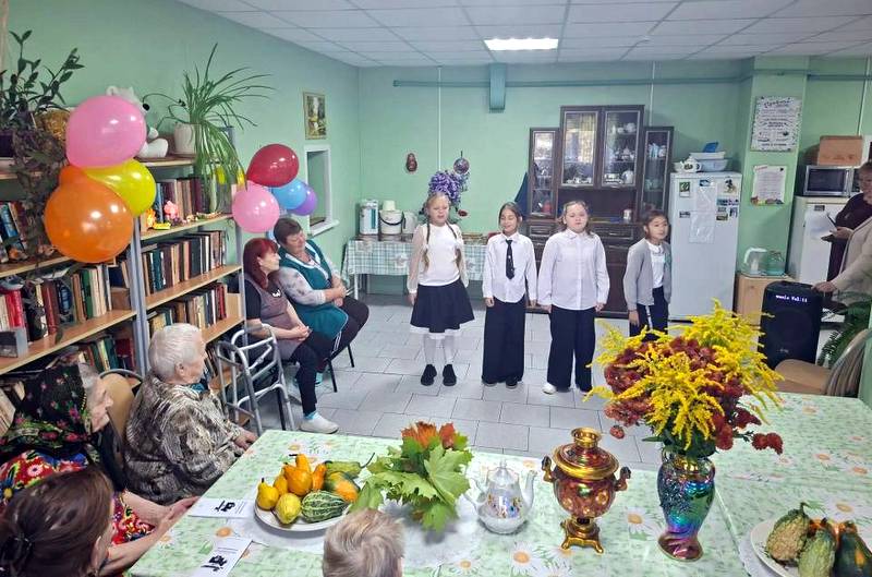 «Золотая осень мудрости»: выходные, наполненные теплом и заботой