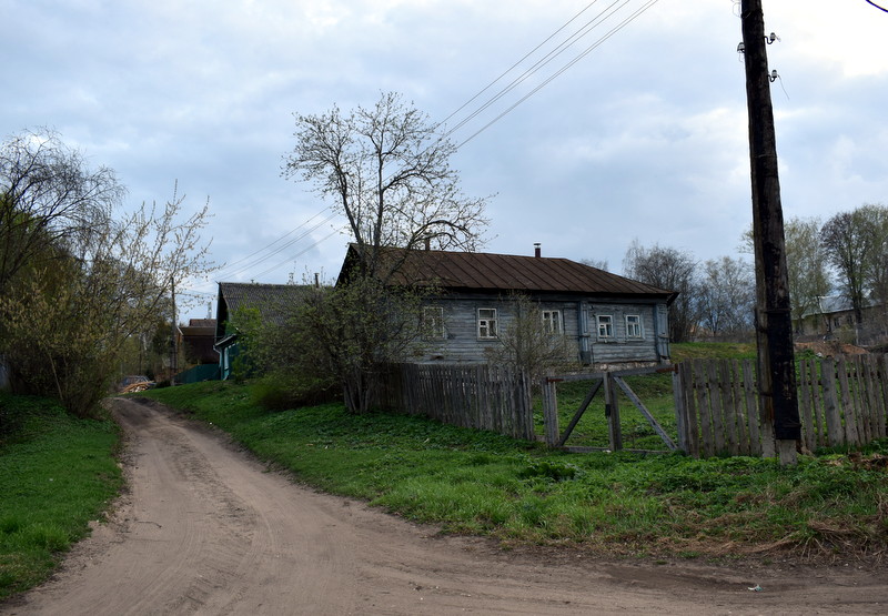 Пересечение с улицей Гусева Разговор с незнакомцами на новой набережной